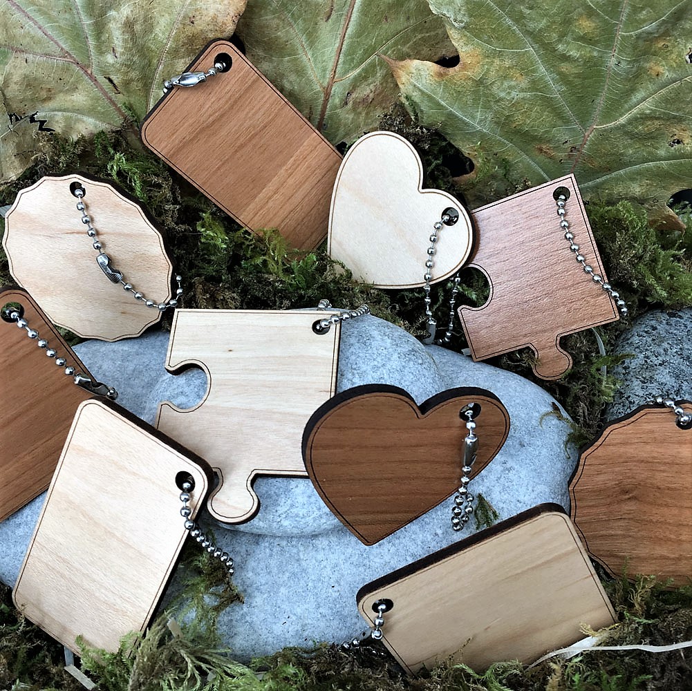 Ludilabel  Porte-clés cadeau personnalisé en bois gravé