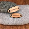 bijoux de chaussure personnalisés ovales gravés en bois