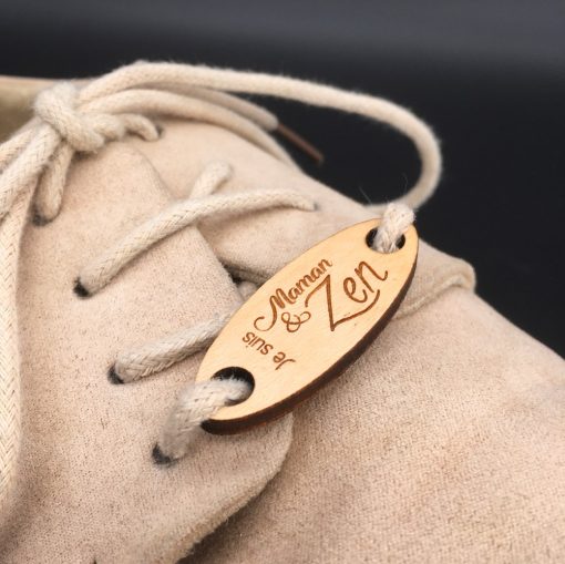 bijoux de chaussure personnalisés gravés en bois