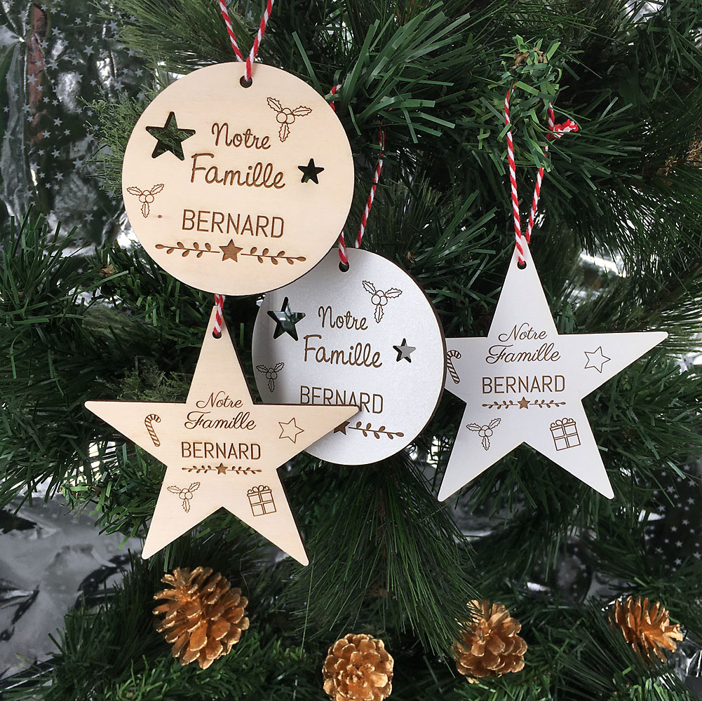 6 7 Famille de 8 5 Ornement de décoration de boule d'arbre de Noël de famille personnalisé Groupes 2 4 et 8 3 Peeking Family 